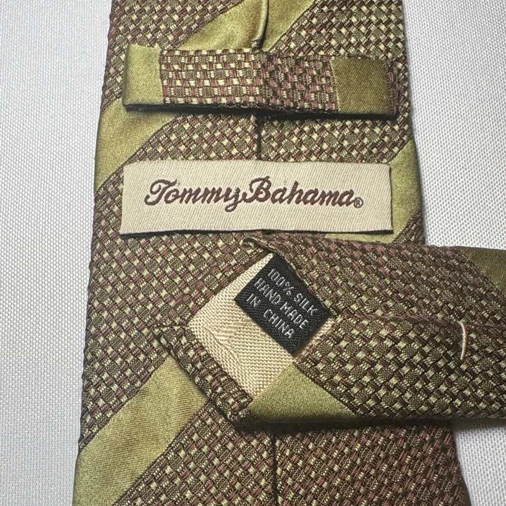 Tommy Bahama Olive and Chocolate Men's Silk Tie